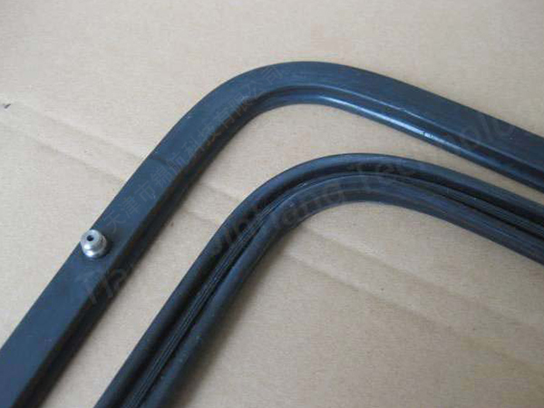 橡胶充气密封件13