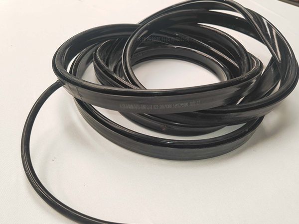 橡胶充气密封件14