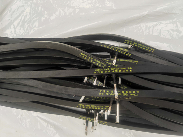 编织物增强充气密封件13